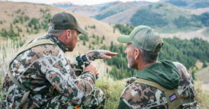 Read more about the article Questions to Ask When Booking a Guided Hunt