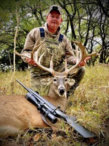 Kansas Trophy Whitetail Deer Hunting